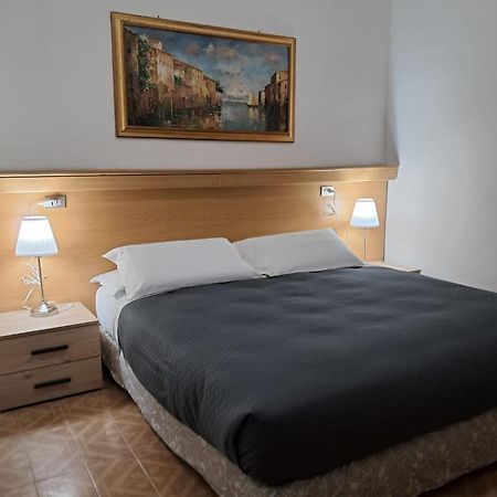 Hotel Tito 2 Mestre Eksteriør bilde