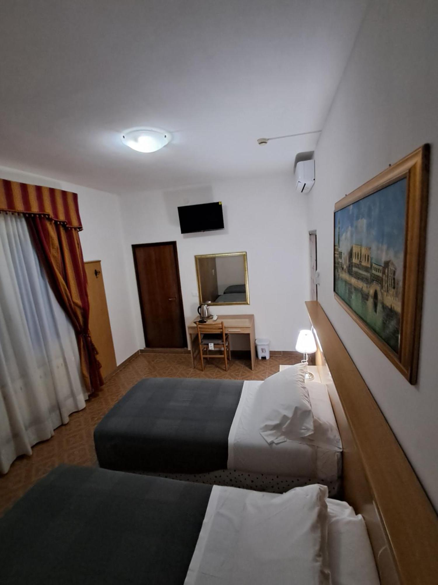 Hotel Tito 2 Mestre Eksteriør bilde
