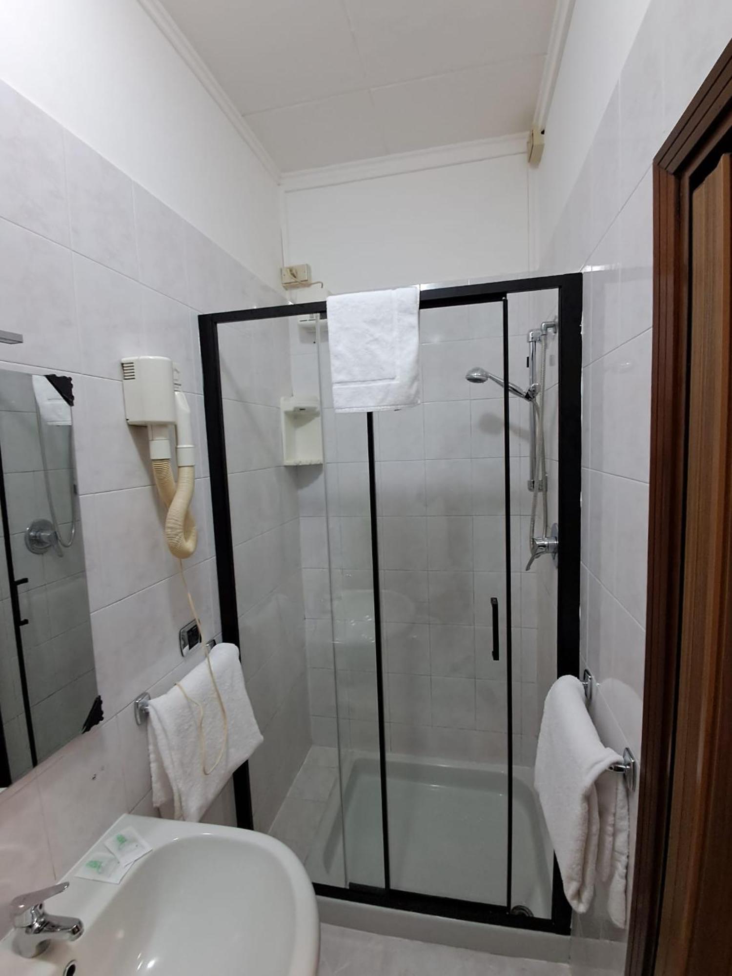 Hotel Tito 2 Mestre Eksteriør bilde